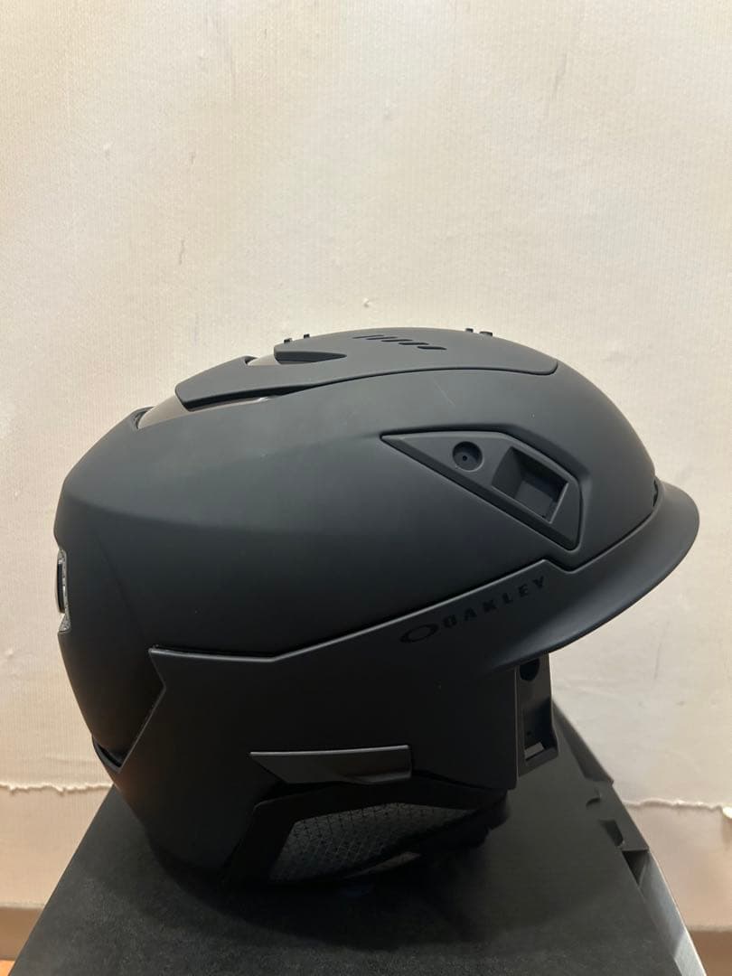 【新品未使用箱付き】OAKLEY MOD7 ヘルメット ゴーグル付 Mサイズ