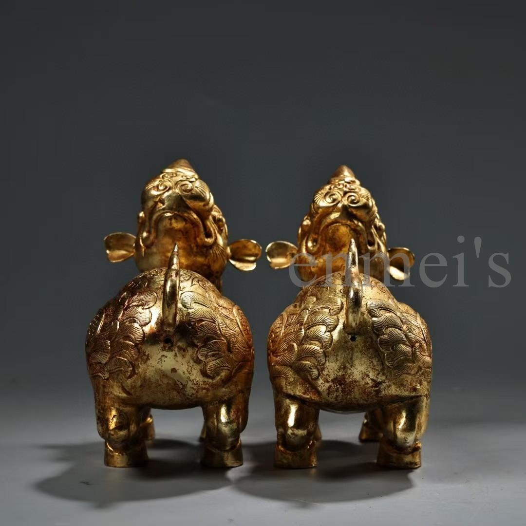 純銅製 鎏金 回頭獣 彫刻置物／一対セット