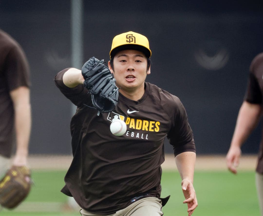 ダルビッシュ選手等着用サイズL パドレスオーセンティック パフォーマンスTシャツ