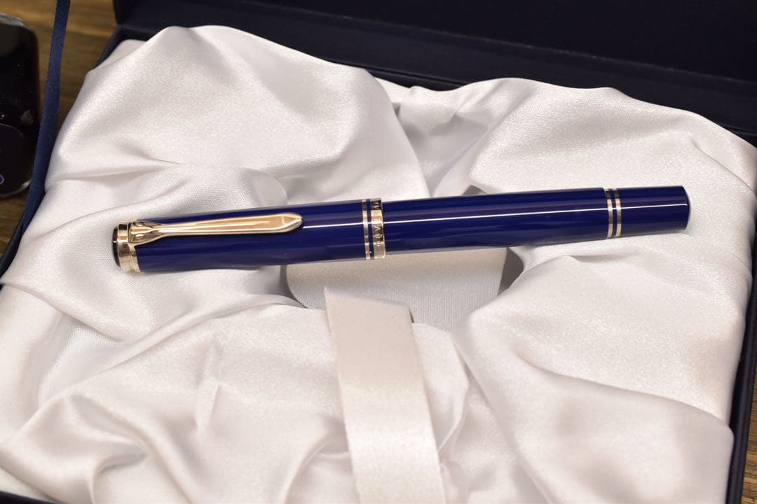 ジ*ー様 Pelikan スーべレーンM805 万年筆 ダークブルー　シルバート