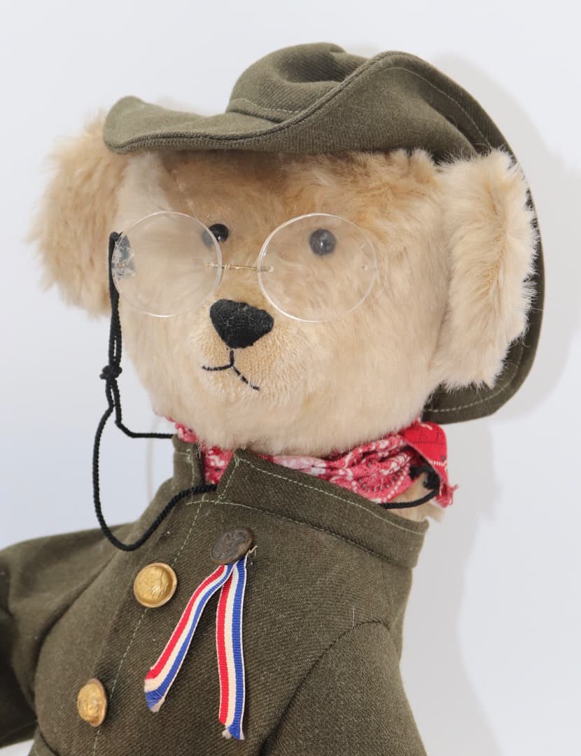 アーティスト・ベア THEODORE 軍服 眼鏡付き 大きなベア37cm
