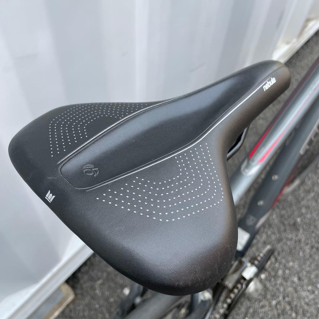 クロスバイク FX7.4 身長165-175cm 定価8万円