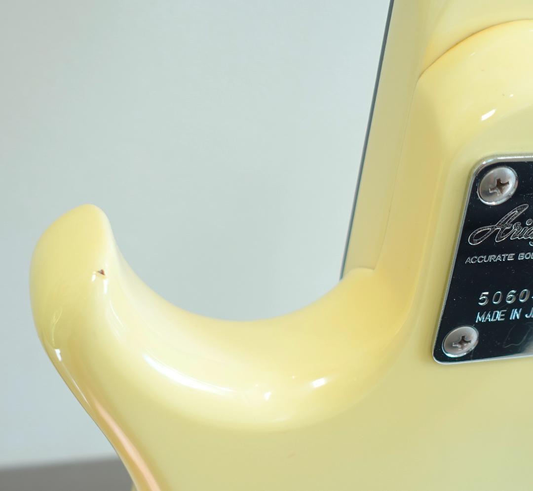Ariapro II RSBシリーズ　エレキベース　クリームイエロー