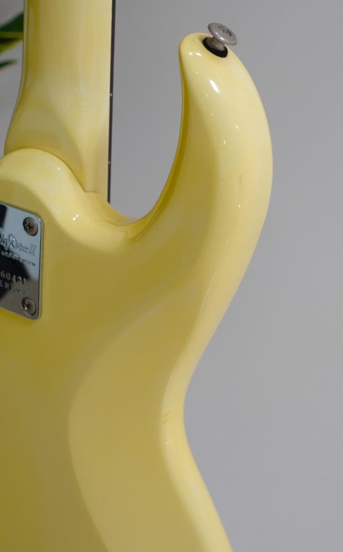 Ariapro II RSBシリーズ　エレキベース　クリームイエロー