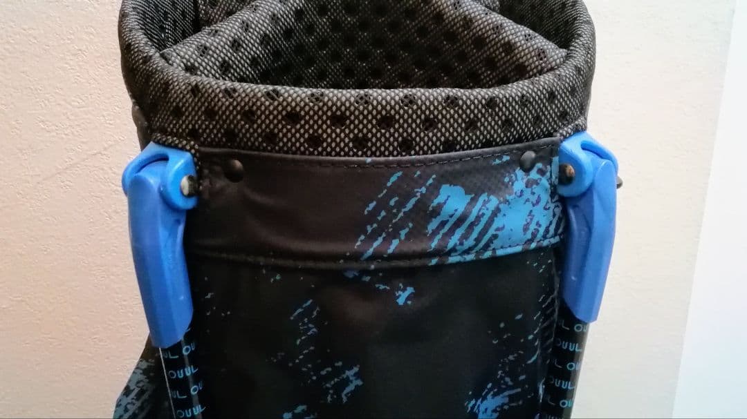 OUUL LONDON CALIFORNIA TOKYO　キャディバッグ　軽量