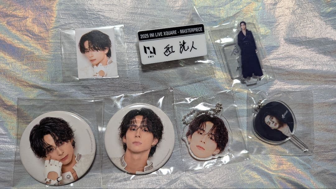 INI　XQUARE MASTER PIECE ガチャ カプセルトイ 缶バッジ