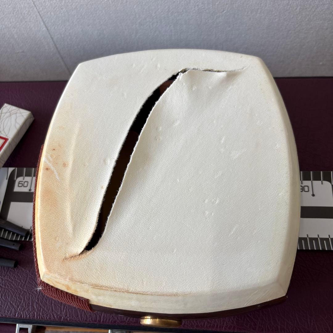 三味線　太棹　紅木　皮破れ　ハードケース付き　全長約102cm