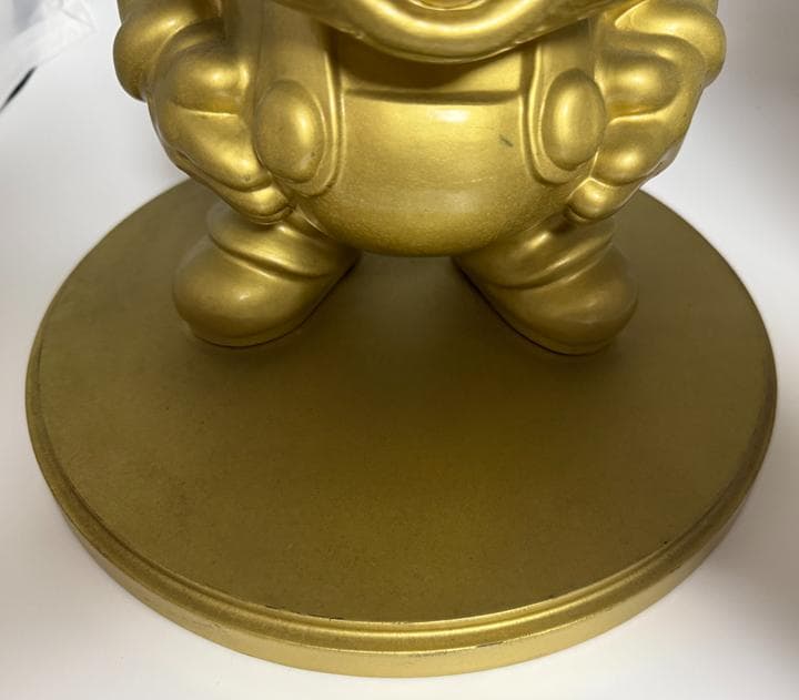 任天堂特約店 金のマリオ像・台座付き