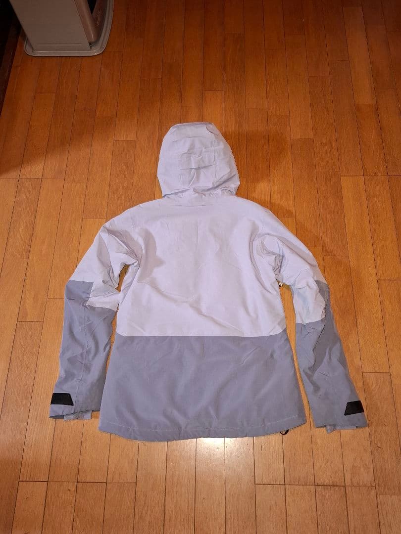 SALOMON 25-26レディース　スキーウェア Lサイズ　最終値下げ