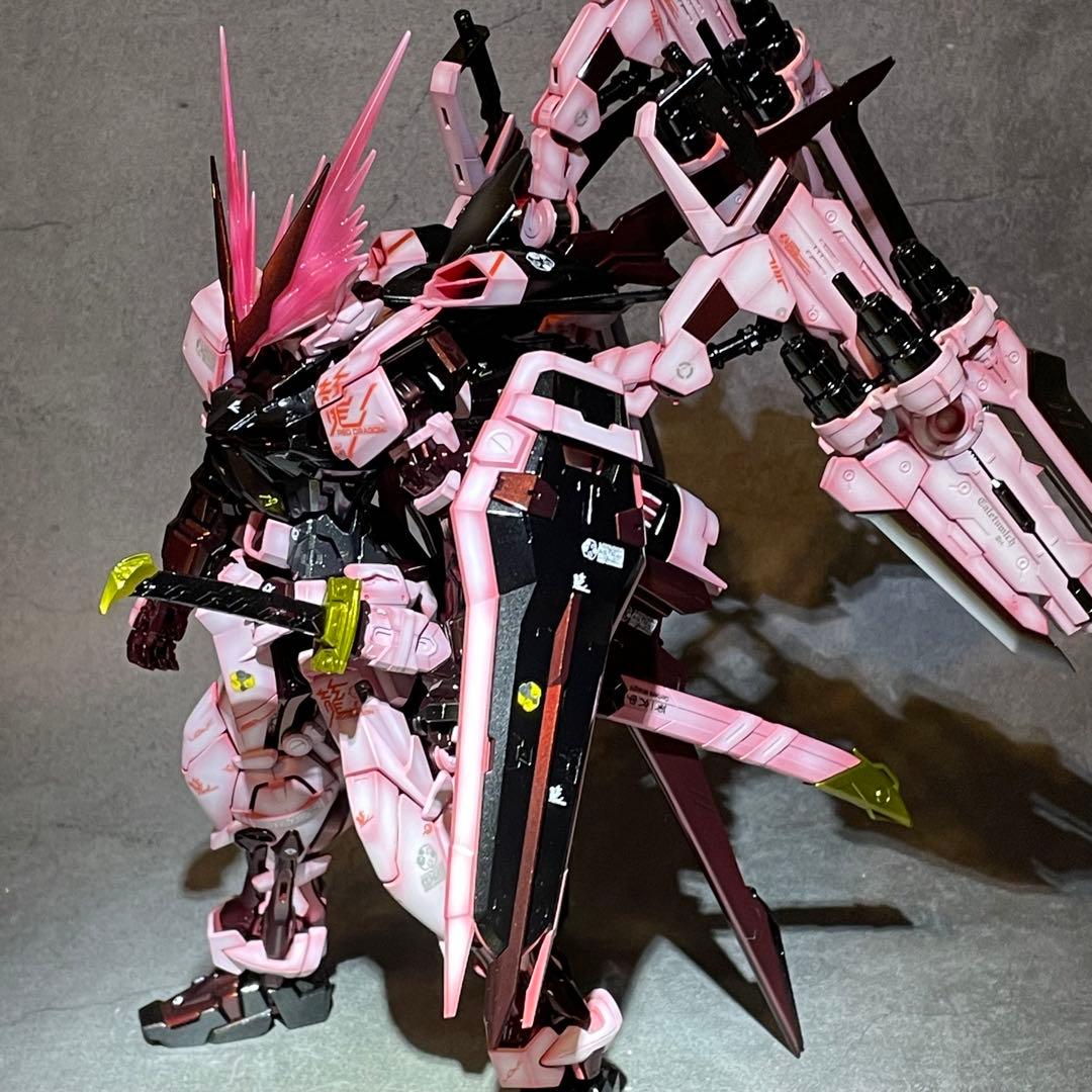 ガンプラ MG ガンダムアストレイレッドドラゴン 塗装済完成品