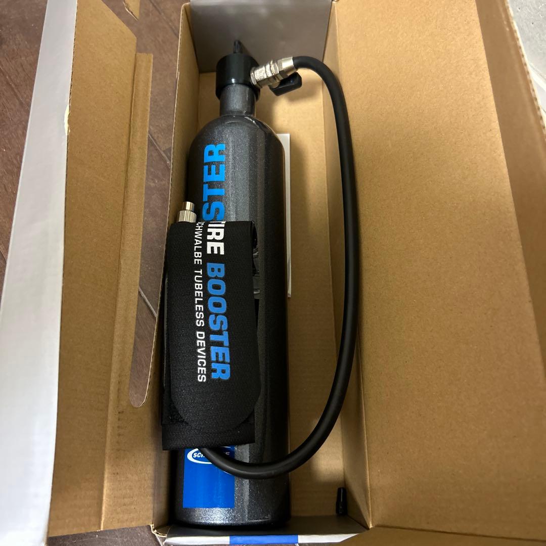 【美品】TIRE BOOSTER チューブレスタイヤ用　シュワルベ