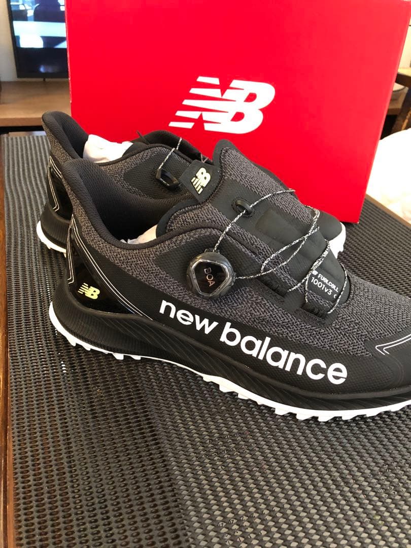ニューバランス：ゴルフシューズ