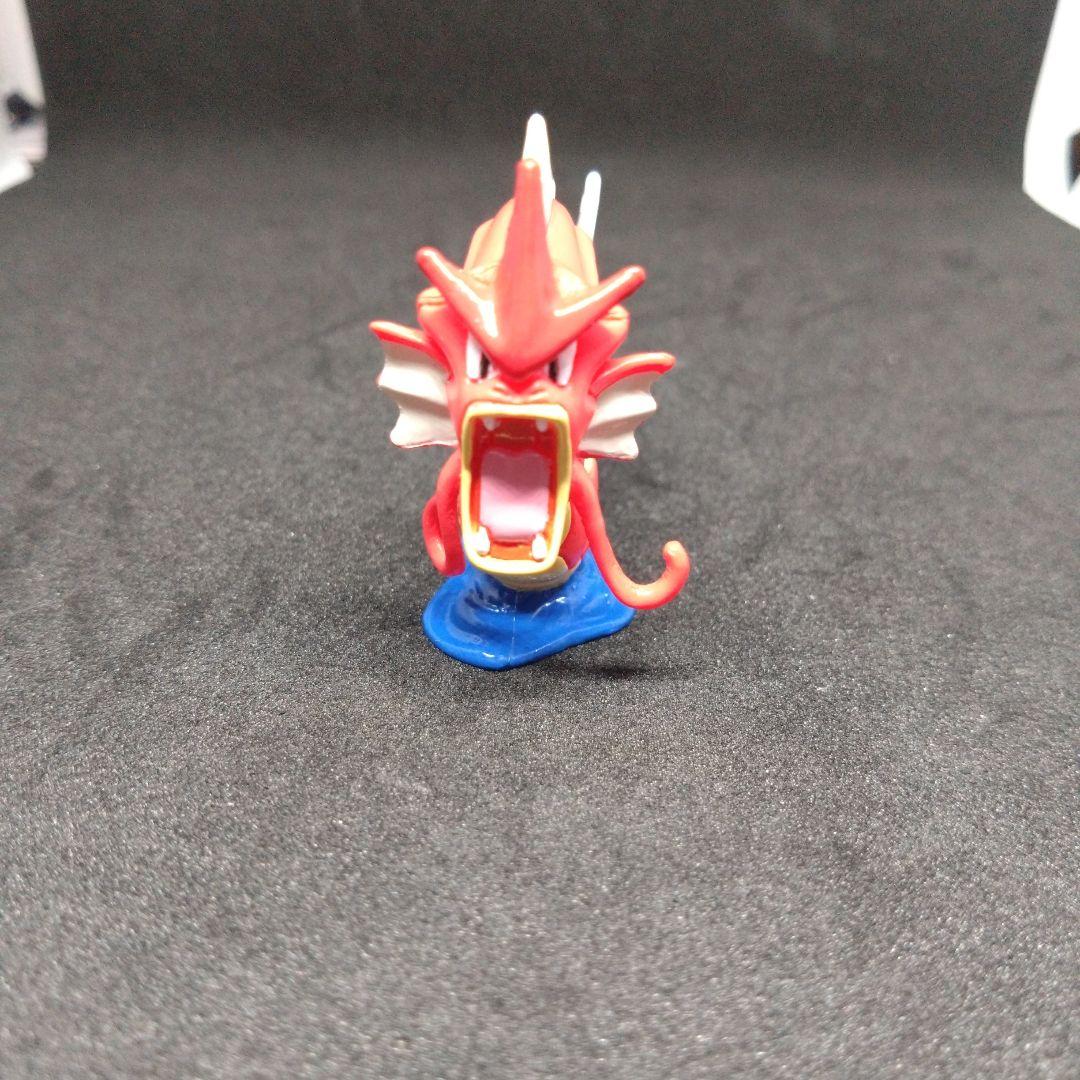 ギャラドス　色違い　ポケモン　モンコレ　初期　任天堂　フィギュア　匿名配送
