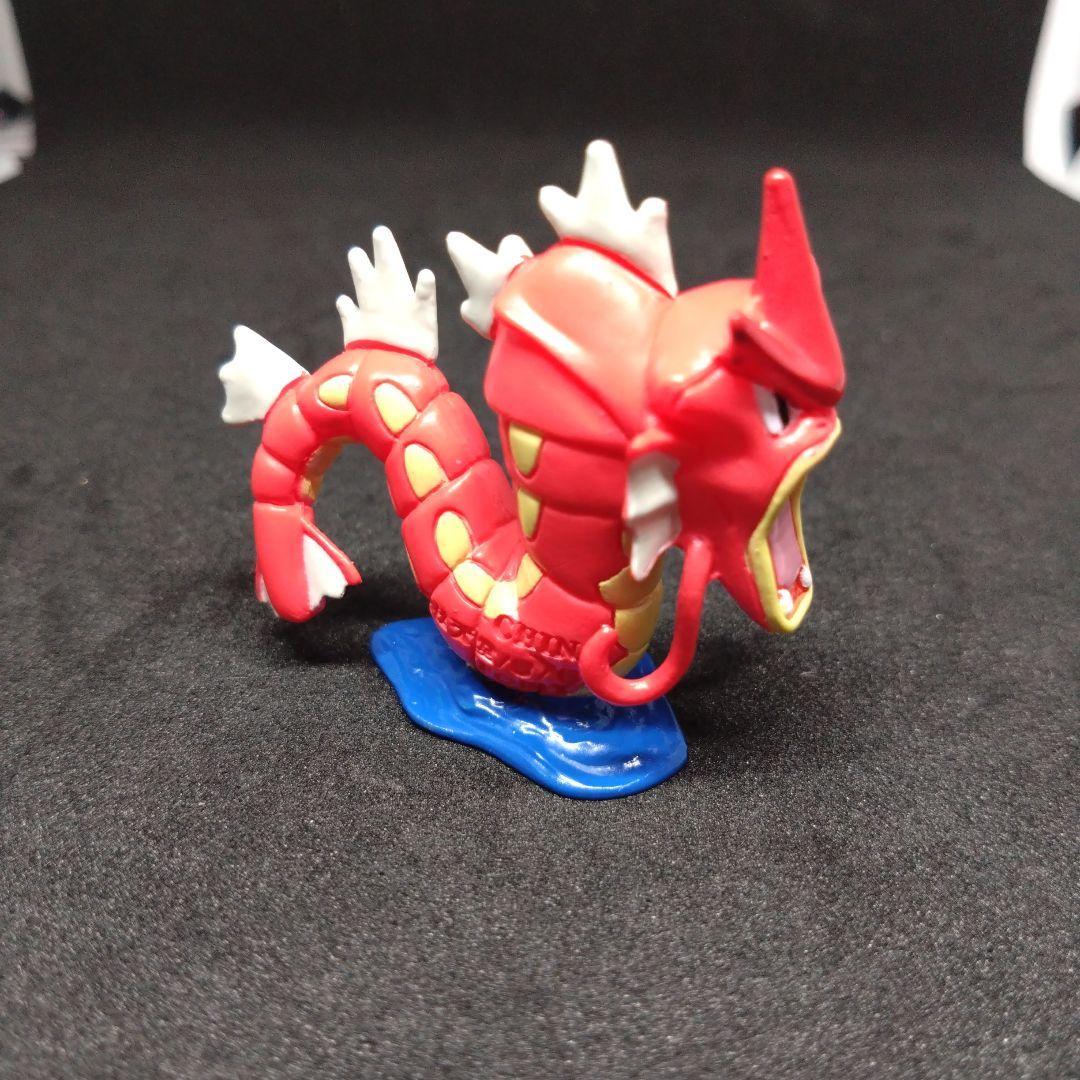 ギャラドス　色違い　ポケモン　モンコレ　初期　任天堂　フィギュア　匿名配送