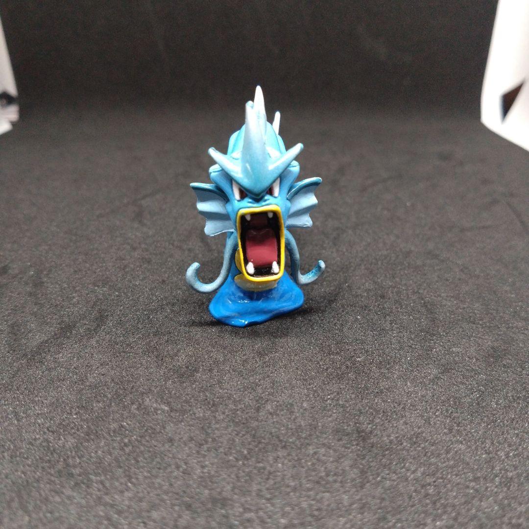 ギャラドス　色違い　ポケモン　モンコレ　初期　任天堂　フィギュア　匿名配送