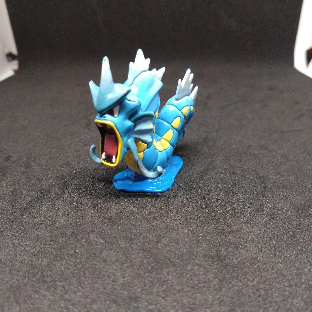 ギャラドス　色違い　ポケモン　モンコレ　初期　任天堂　フィギュア　匿名配送