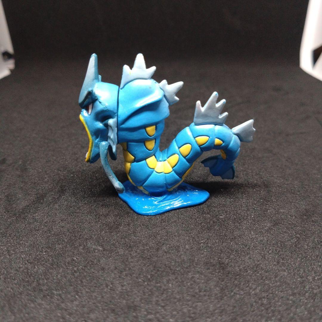 ギャラドス　色違い　ポケモン　モンコレ　初期　任天堂　フィギュア　匿名配送