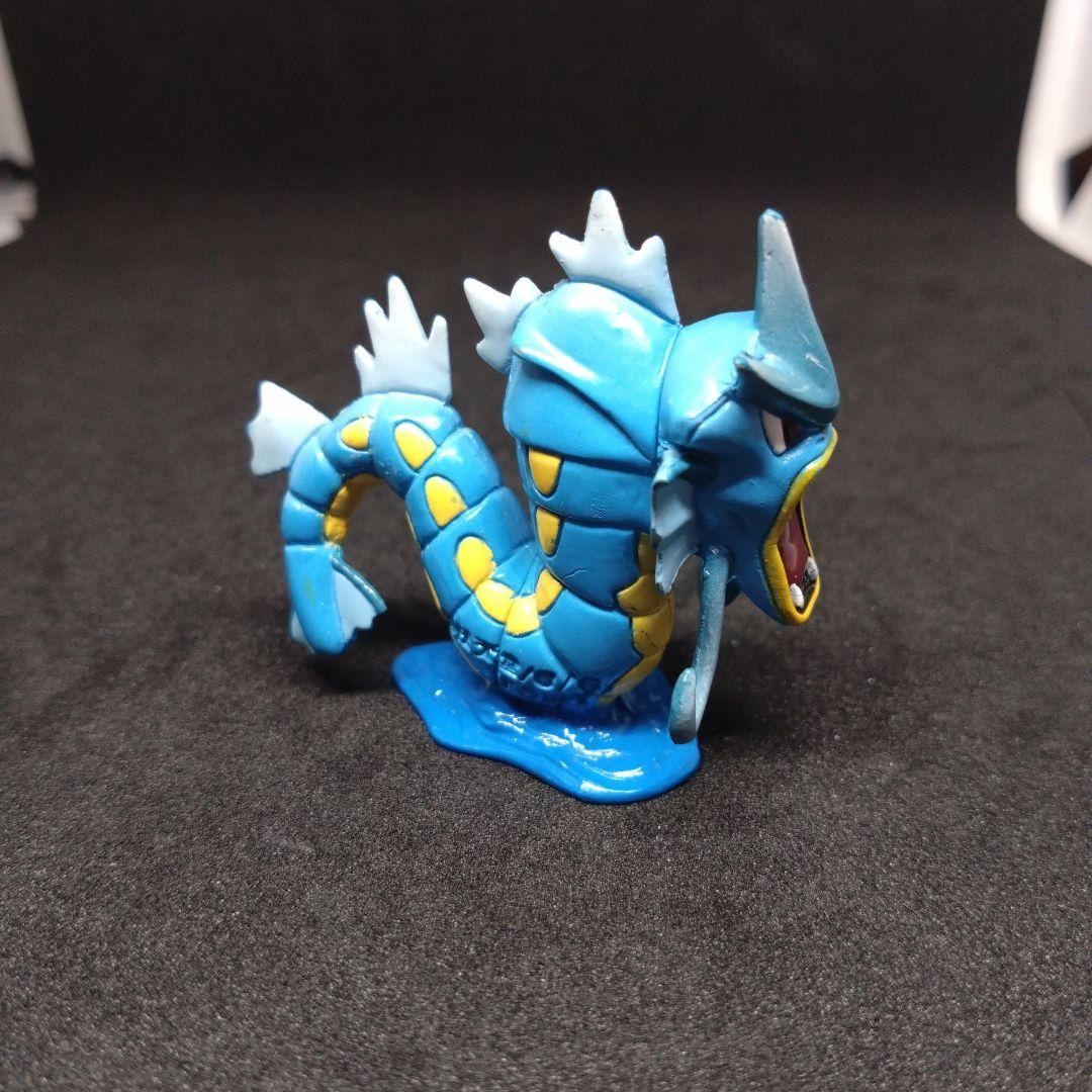 ギャラドス　色違い　ポケモン　モンコレ　初期　任天堂　フィギュア　匿名配送