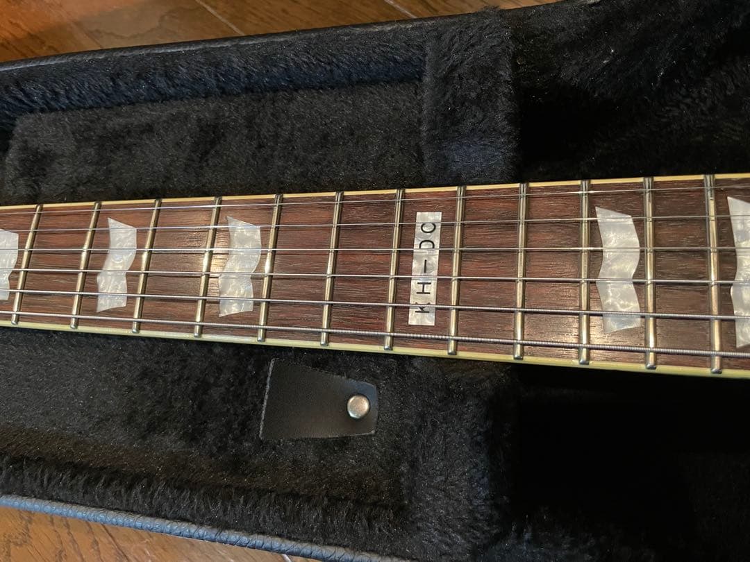 ESPのLTDブランド KIRK HAMMETTモデル KH-DC EMG