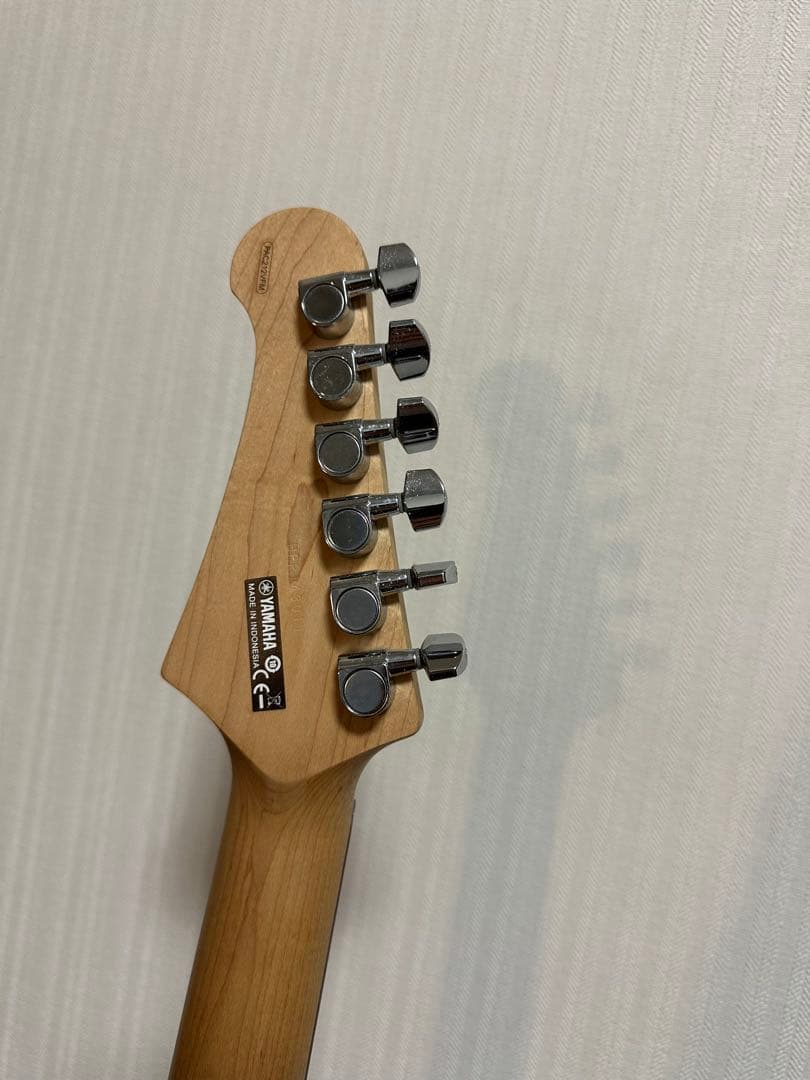 ギター Yamaha PACIFICA 212VFM
