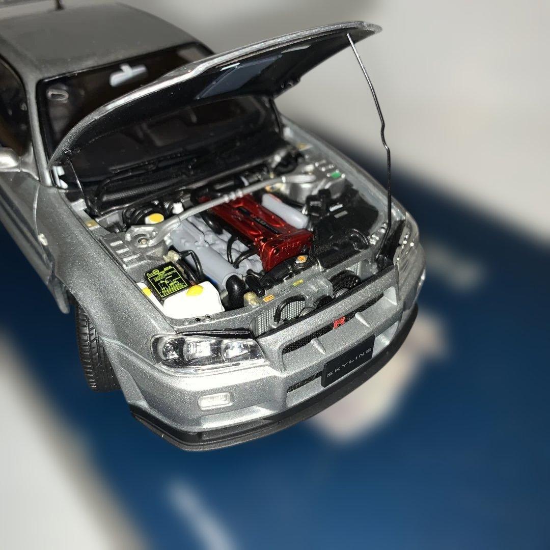 エブロ　日産スカイラインGT-R（R 34）VスペックⅡ 1/24 シルバー