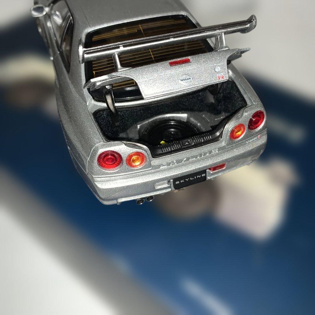 エブロ　日産スカイラインGT-R（R 34）VスペックⅡ 1/24 シルバー