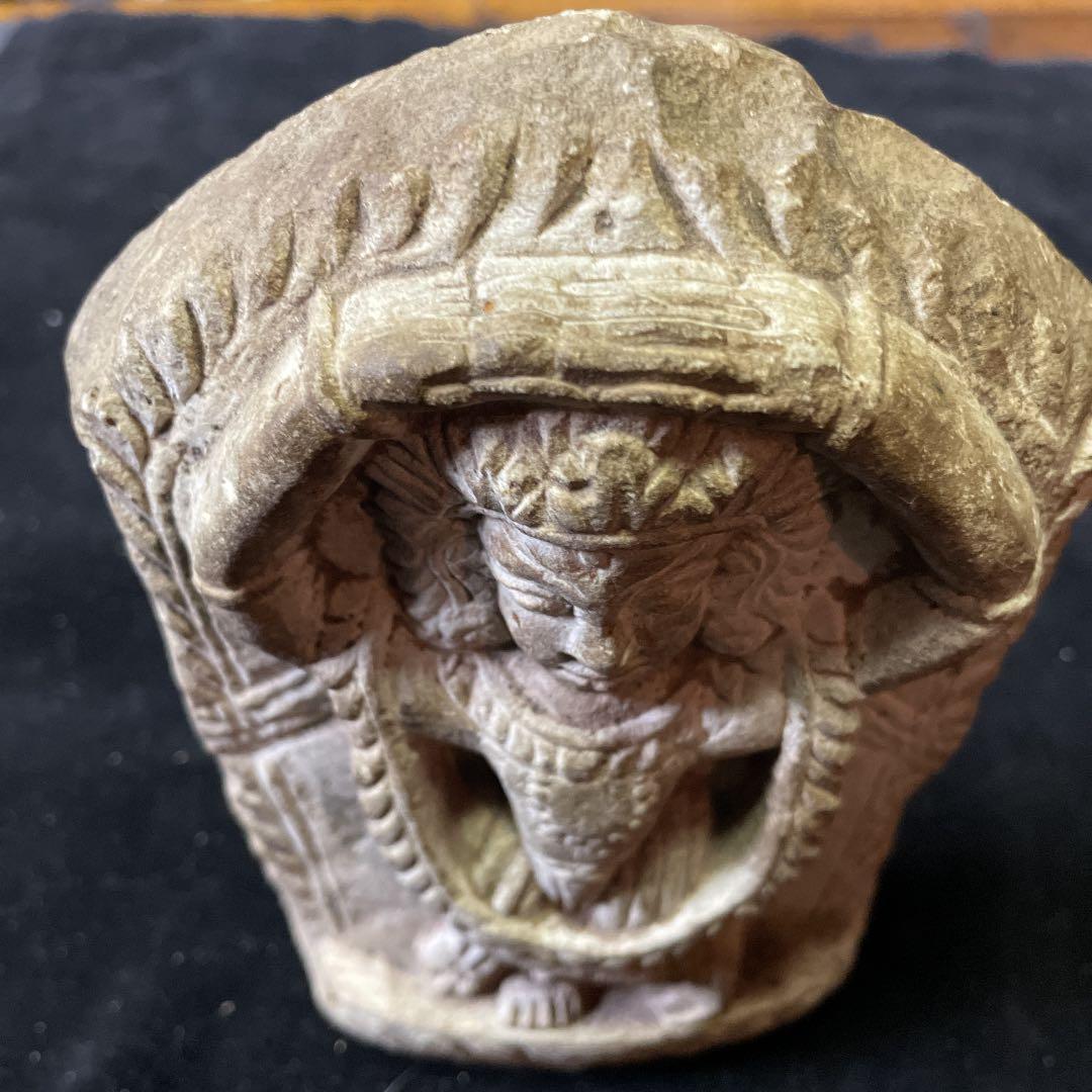 古代シバ神の石彫、インド発掘品高さ15センチ横幅11cm厚さ5cm