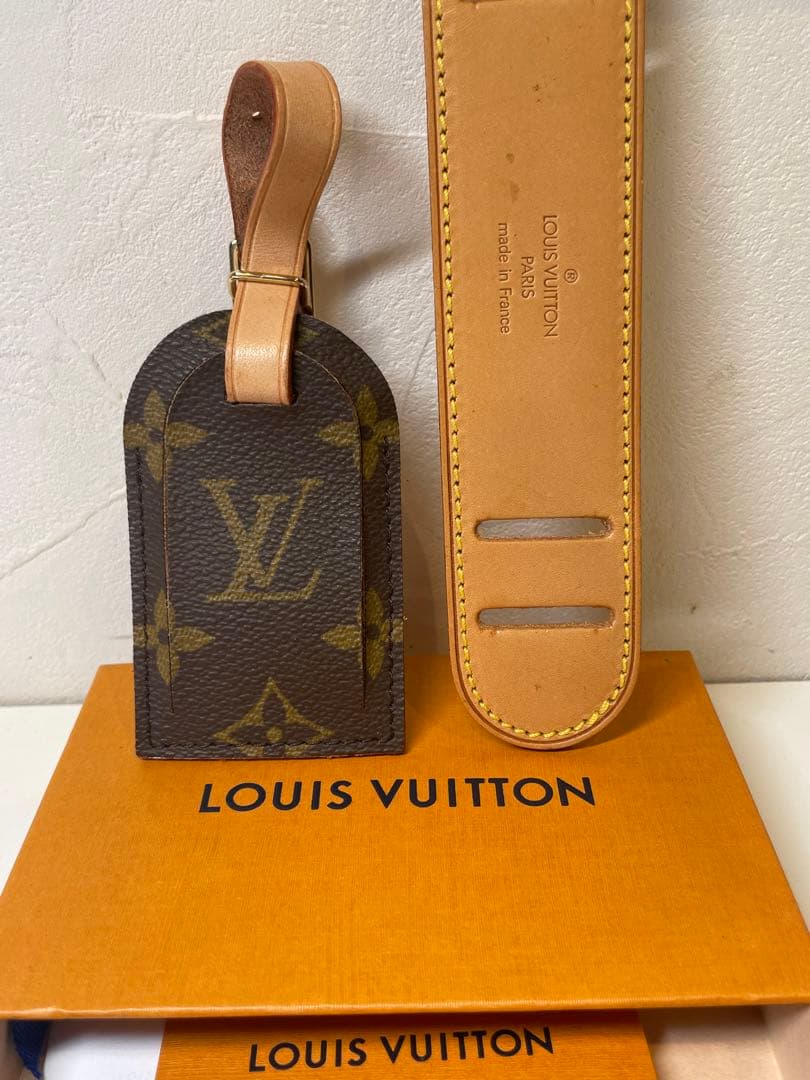 【極美品】LOUIS VUITTON レザー ネームタグ＆ショルダーパッド