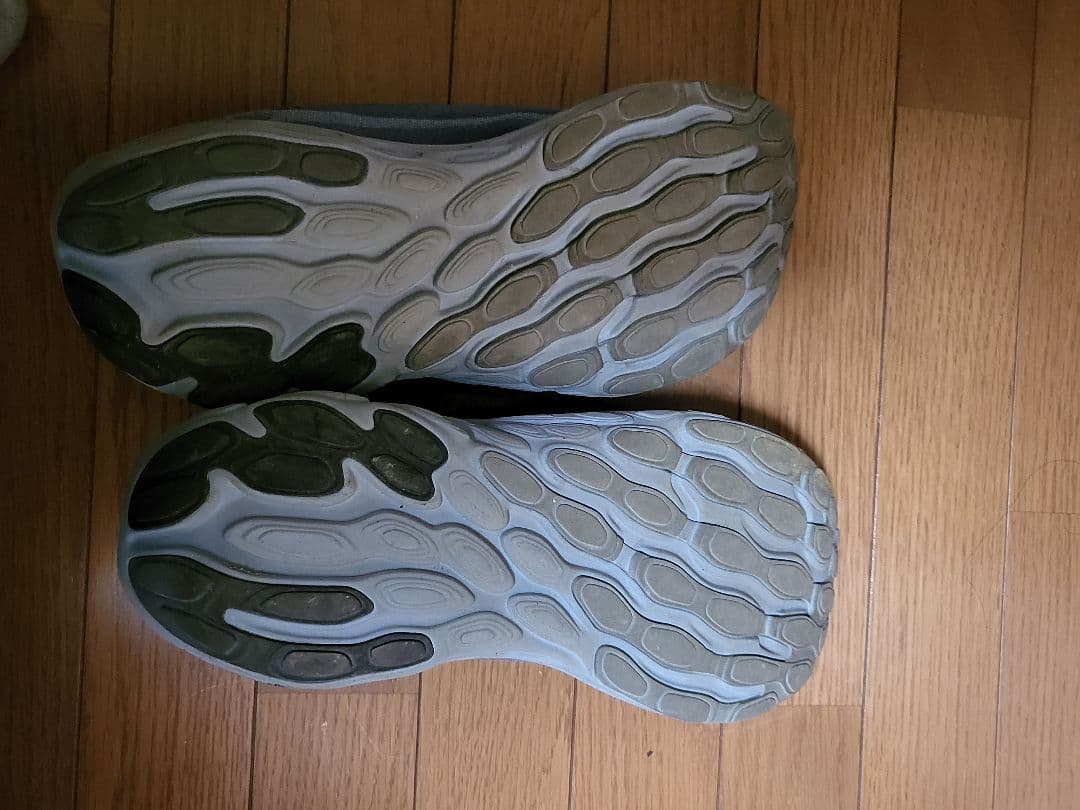 New Balance Fresh Foam 1080 グレー