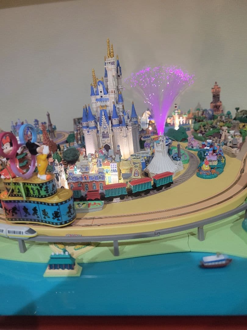 特価　デアゴスティーニ　ディズニーパレード　ワールドリゾート　ジオラマ