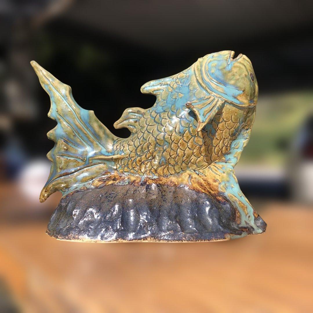 陶器製 魚の置物 青と金のグラデーション