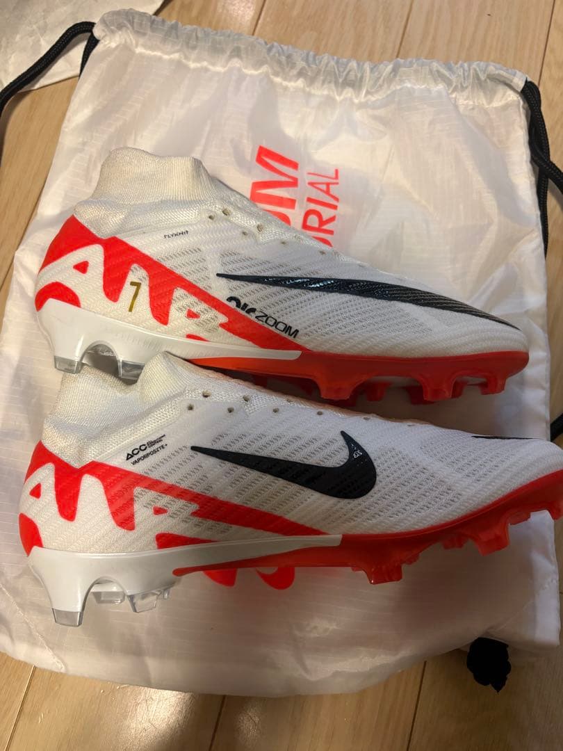 ［新品］NIKEマーキュリアルヴェイパー15エリートFGハイカットモデル