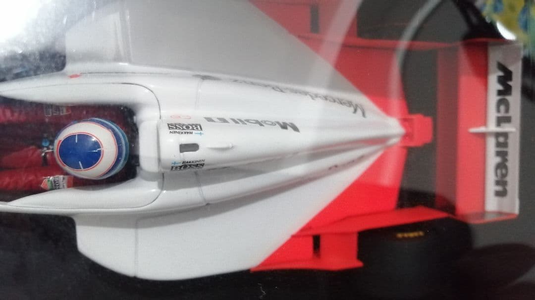 ポールズモデルアート マクラーレン メルセデス MP4/11 ミカハッキネン