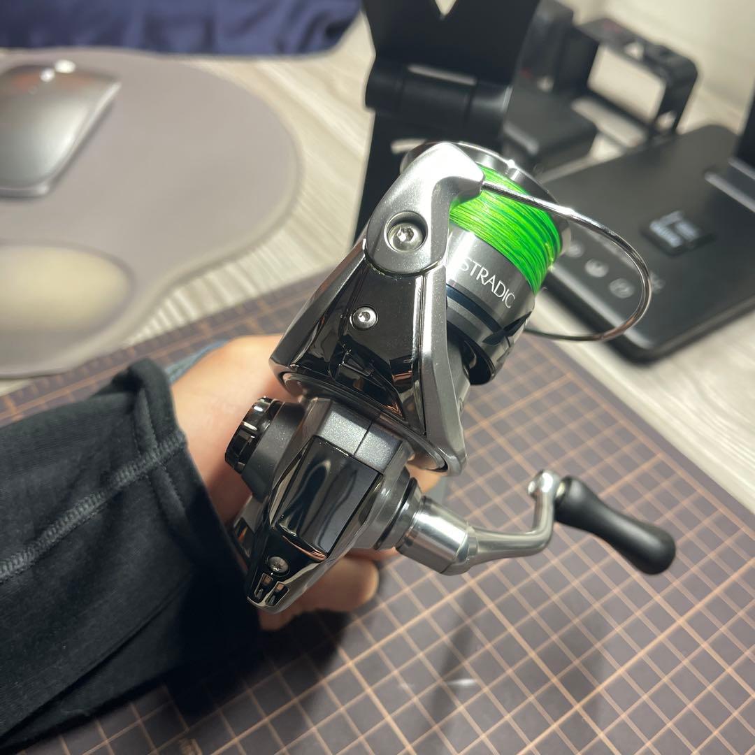 スピニングリール 23ストラディックc2000shg