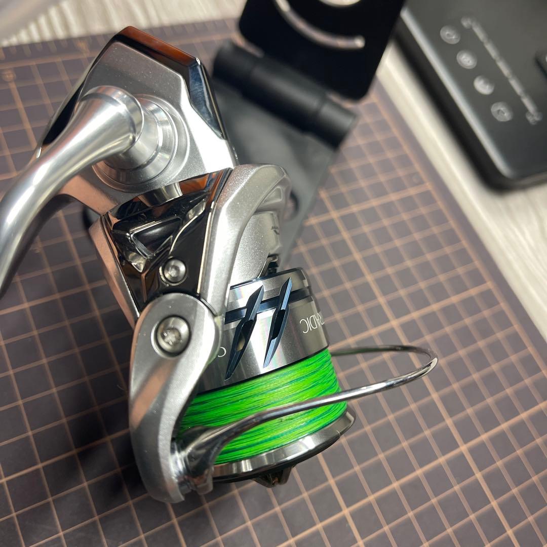 スピニングリール 23ストラディックc2000shg