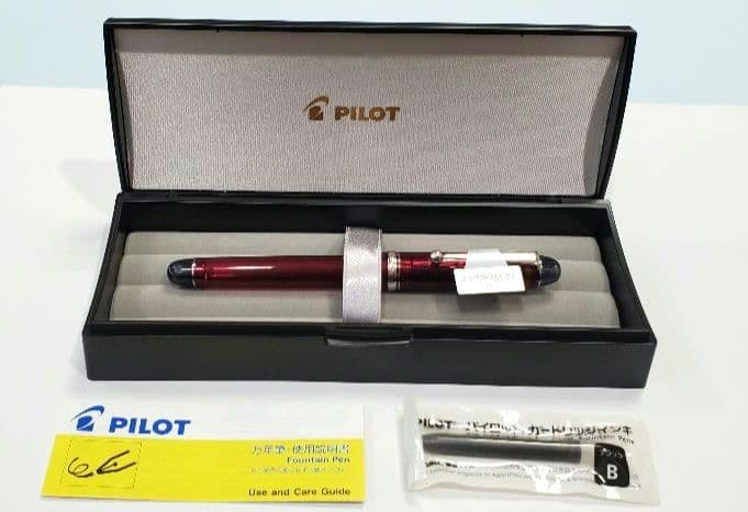 【廃盤】パイロット カスタム74 万年筆(F) 14K 透明軸レッド