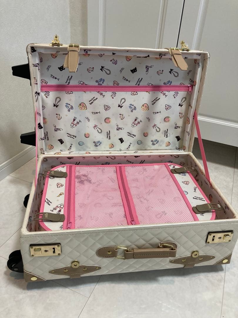 セーラームーン　USJ キャリーケース