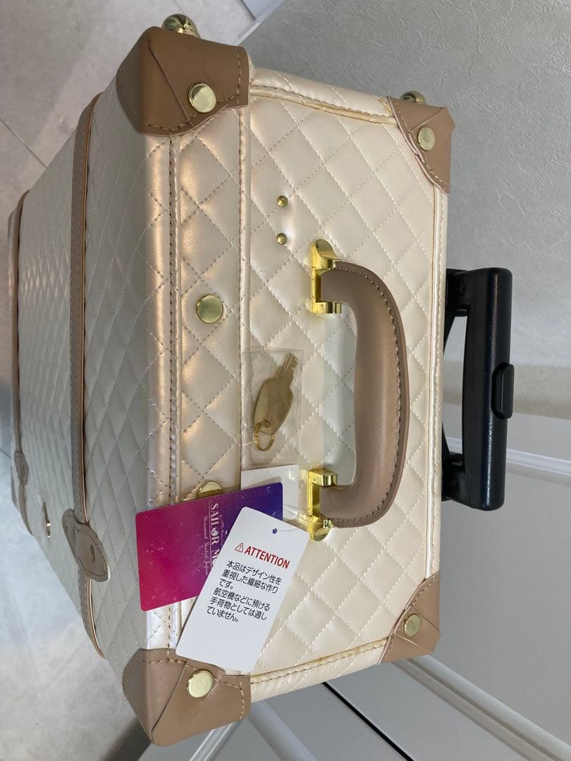 セーラームーン　USJ キャリーケース