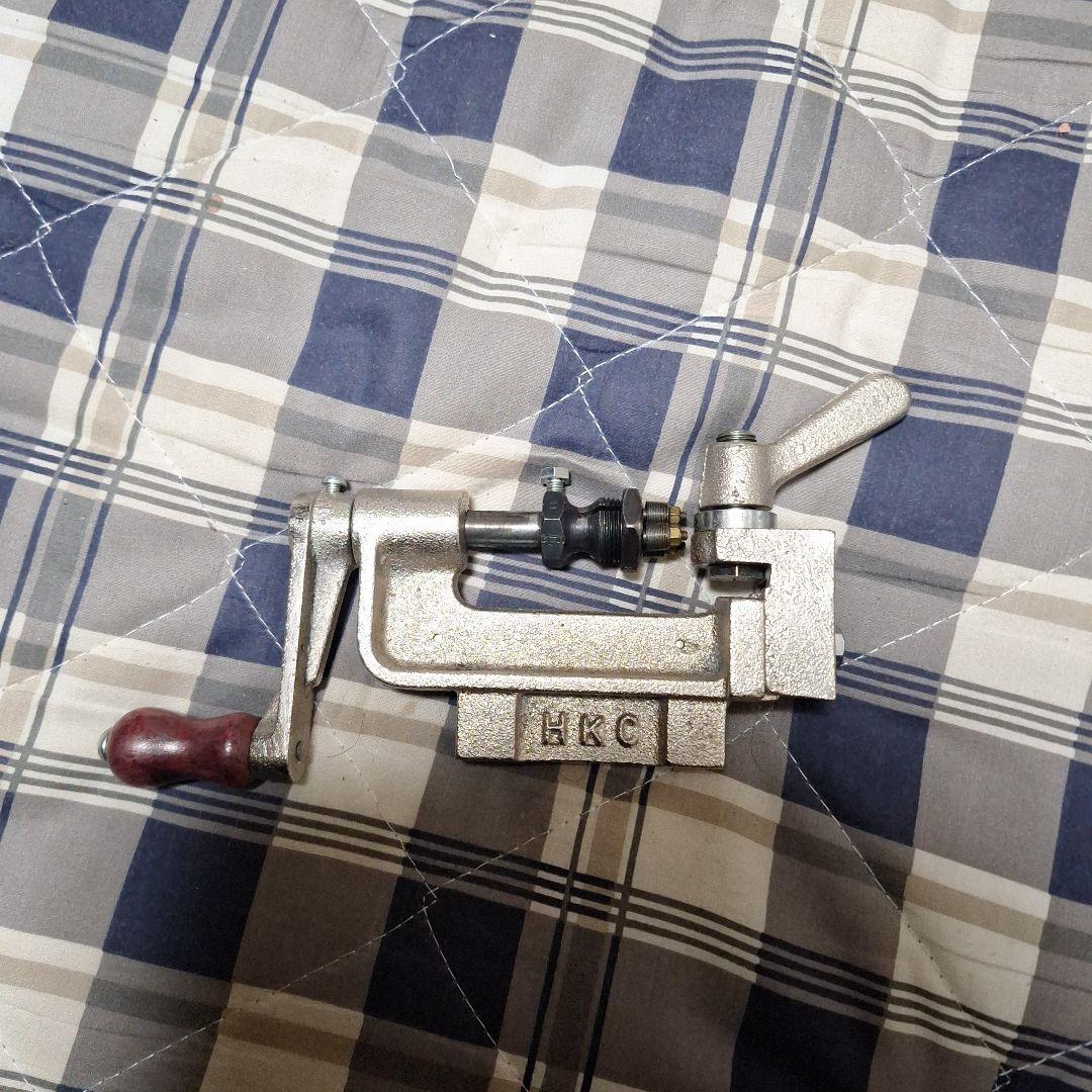 HOZAN C-700 スポークねじ切り機