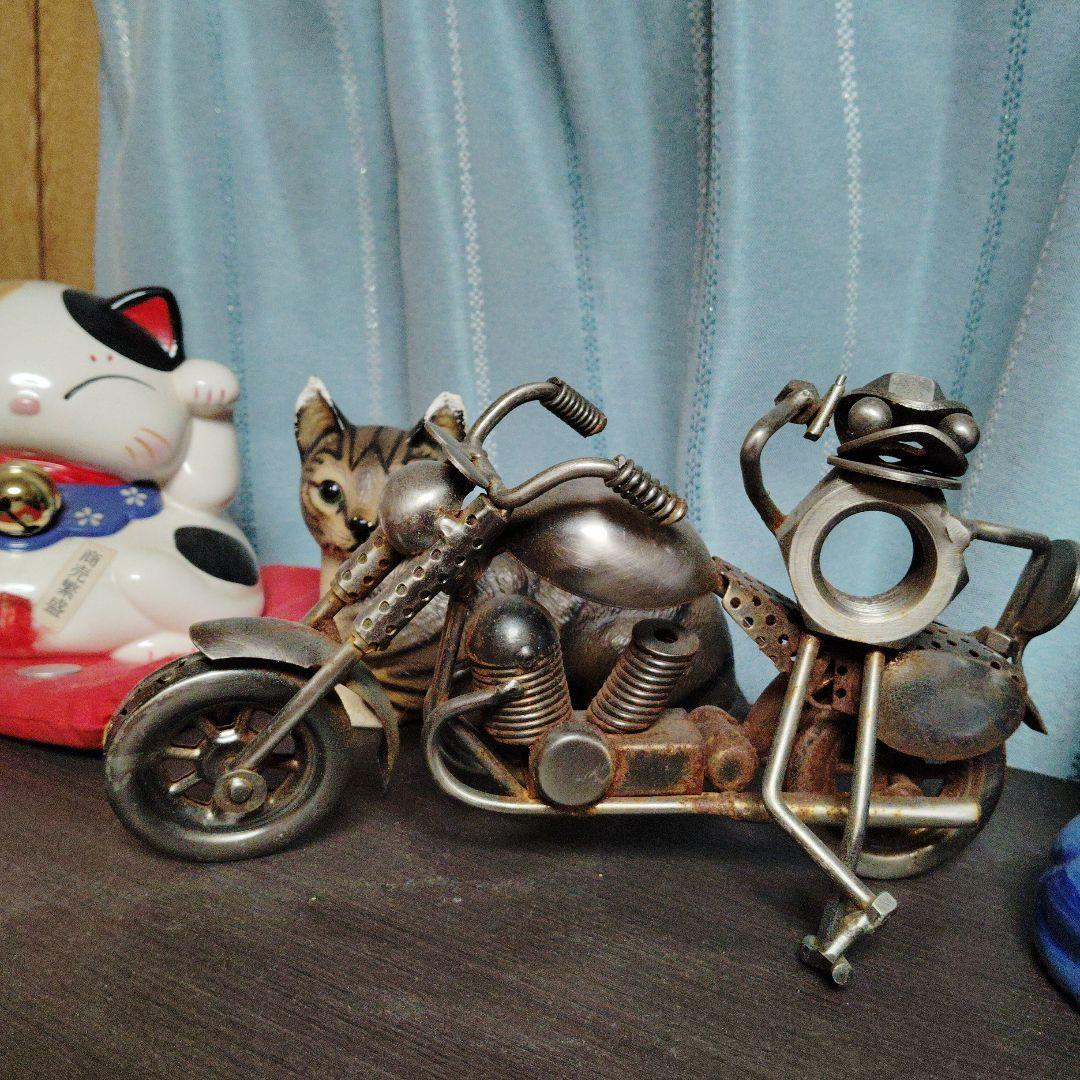 金属製バイクアート 猫とキャラクター付き