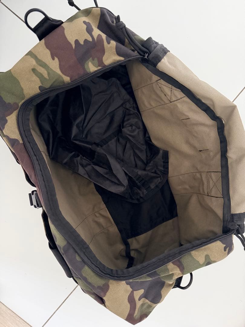 BRIEFING 迷彩柄ボストンバッグ