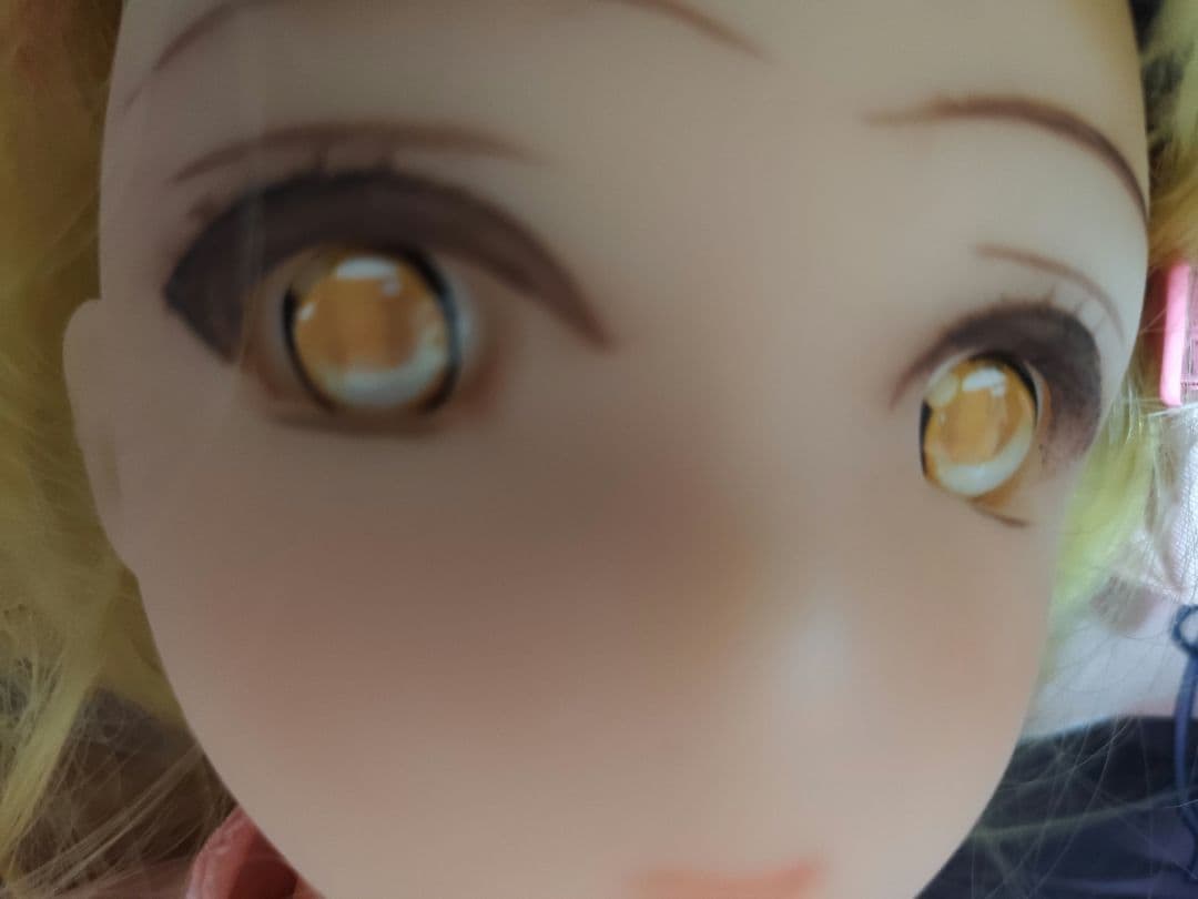 シリコンドール、花のヘアアクセサリーとローション1個お付けします。