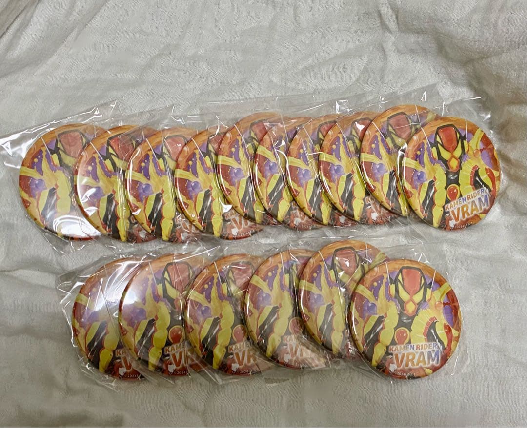 仮面ライダーガヴ 仮面ライダーヴラム ラキア 缶バッジ