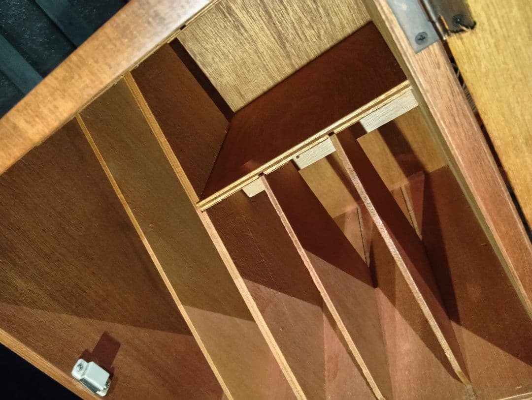 1960's　チーク材　突板　カッパーハンドル　ウッド　レコード　キャビネット