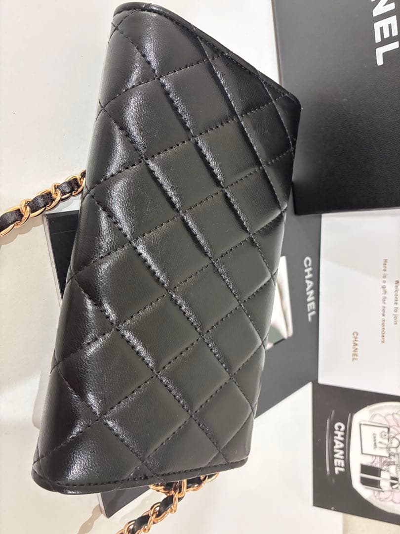 CHANEL ラムスキン　チェーンウォレット　 ショルダー　シャネルノベルティ