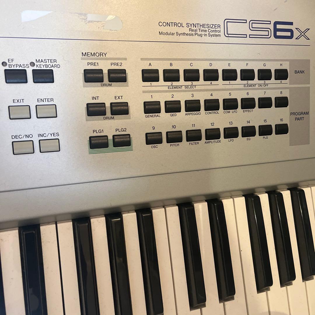 YAMAHA CS6X シンセサイザー 61鍵　中古ジャンクにて