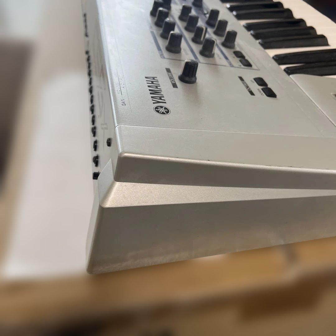 YAMAHA CS6X シンセサイザー 61鍵　中古ジャンクにて