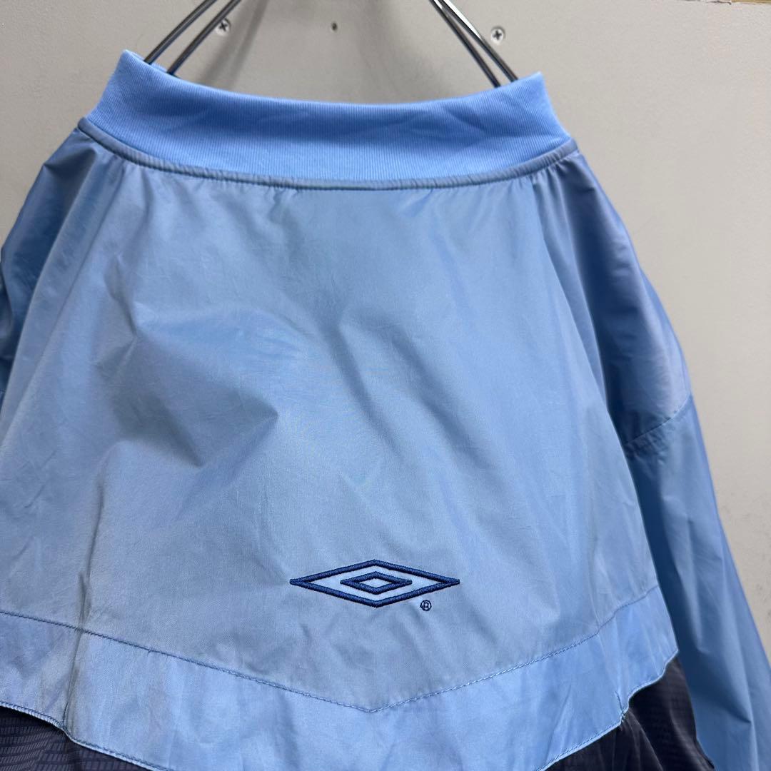 グッドコンディション　UMBRO イングランド代表　ナイロンプルオーバー