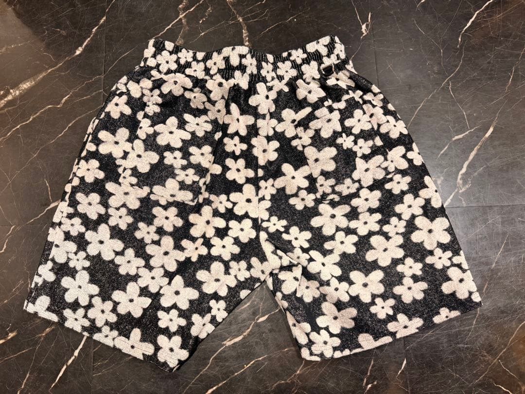 seventytwo_clubhouse ハーフパンツ　花柄ドットパイル地L