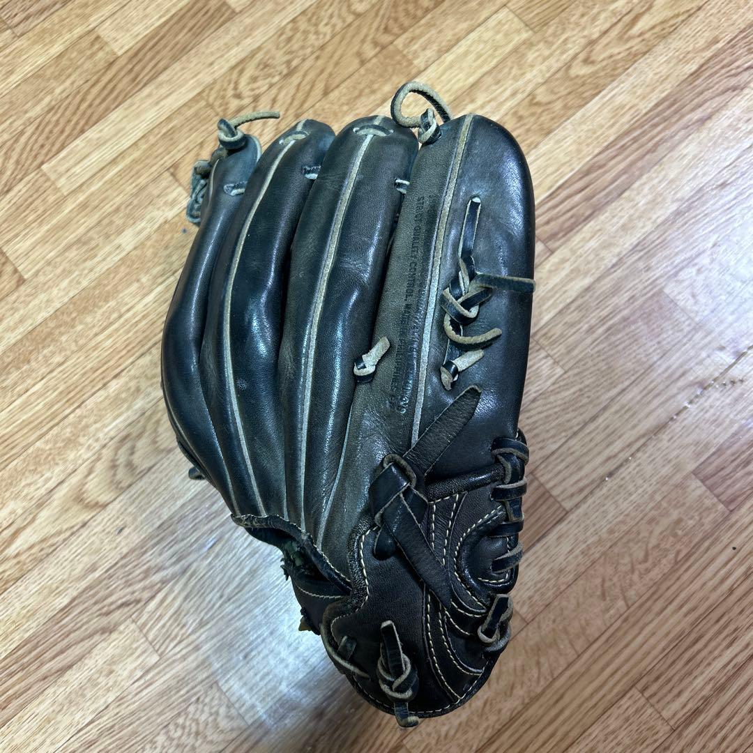 ア*ド様 Mizuno 硬式グローブ 黒（左投げ）　サイズ小さめ（縦28cm）